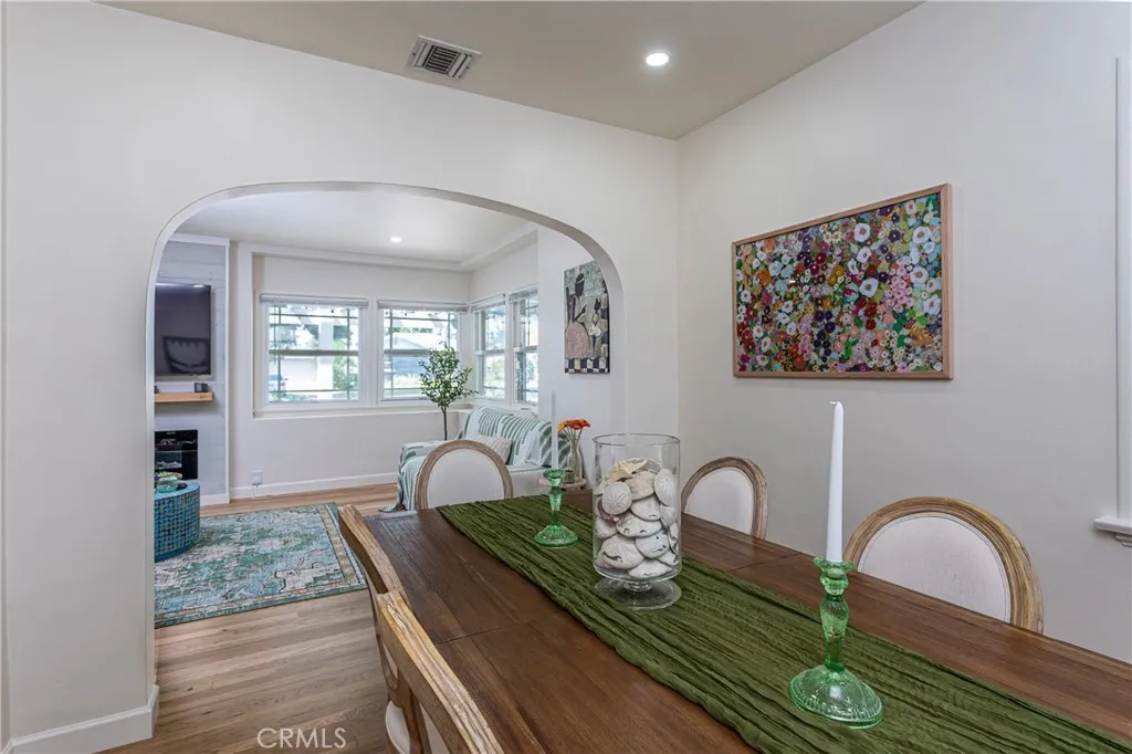 1902 N Pass Ave, Burbank, California 91505 home-pic-16